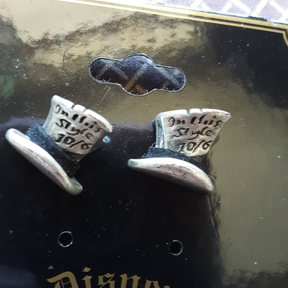 Disney Couture Mad Hatter silver toned top hat earrings.  NWT. Never worn..